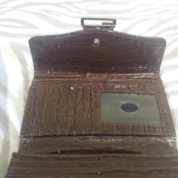 Guess wallet - Picture 2 of 3